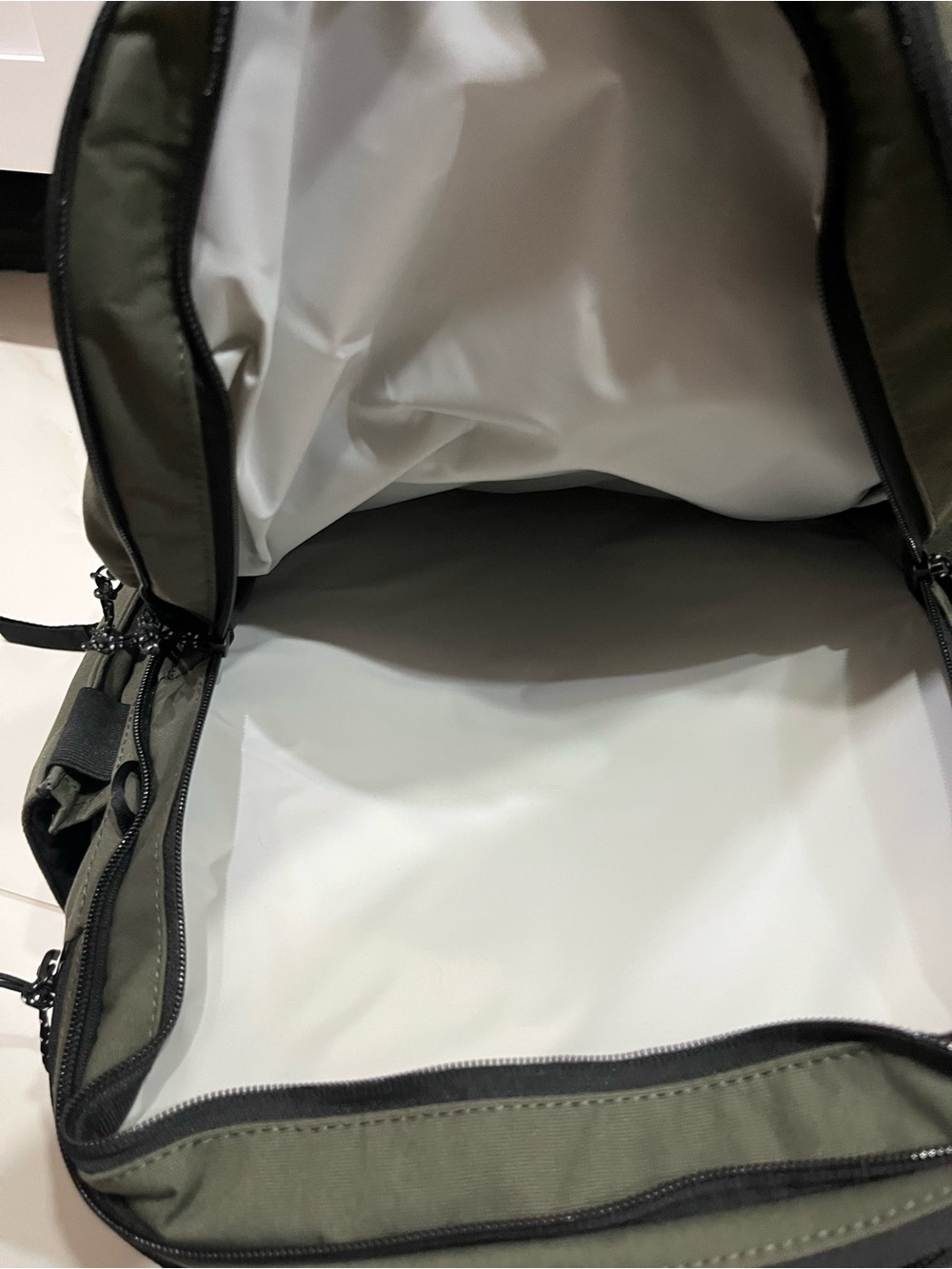 PAKT the travel backpack Forest green 35L - Picture 11 of 16